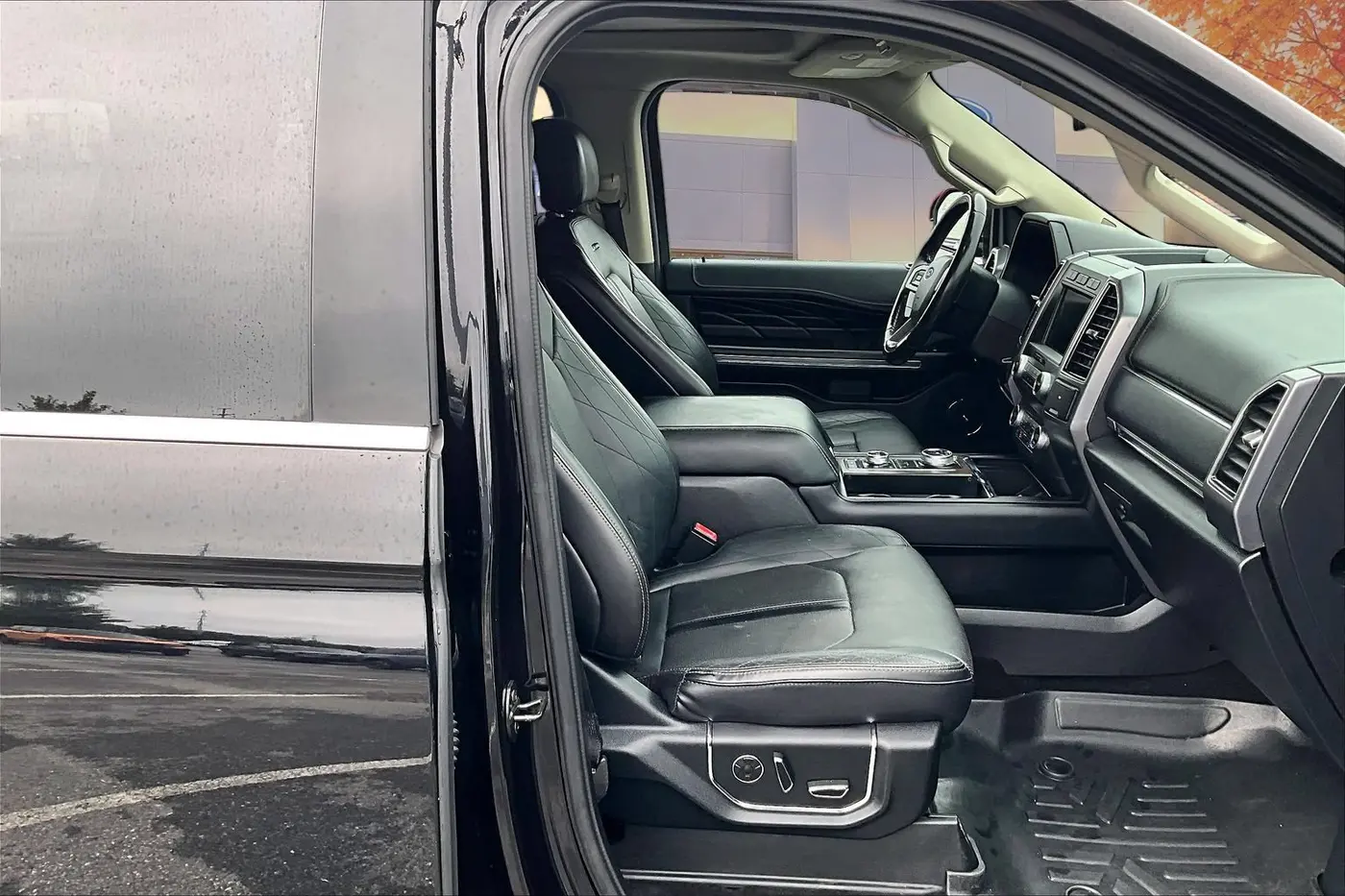2019 Ford Expedition - $28,500