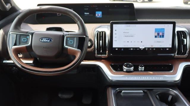 2025 Ford Expedition King Ranch