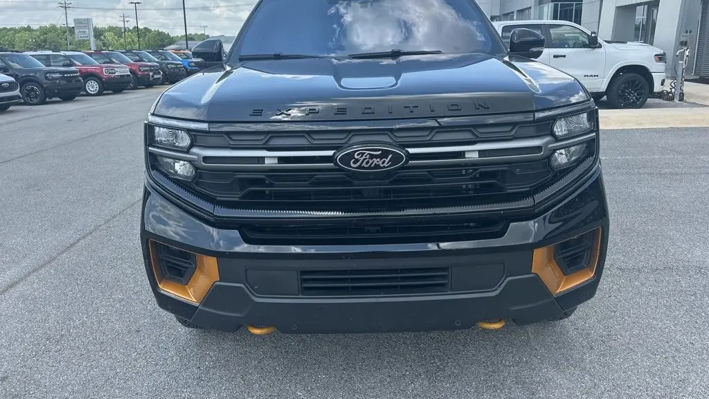 2025 Ford Expedition Tremor