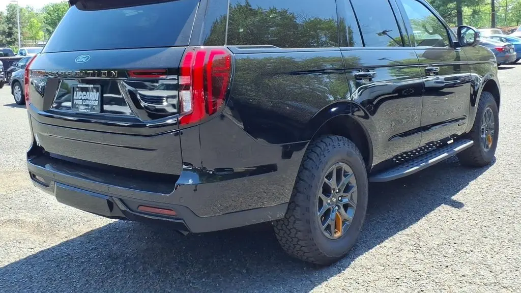 2025 Ford Expedition Tremor