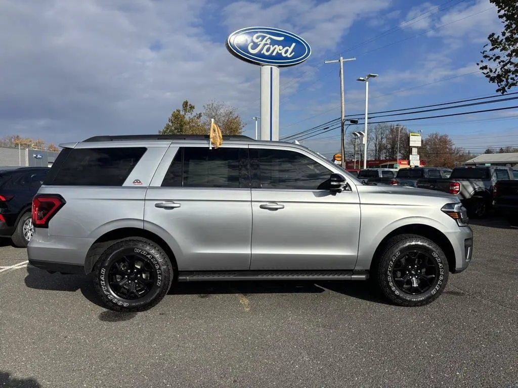 2024 Ford Expedition - $66,995