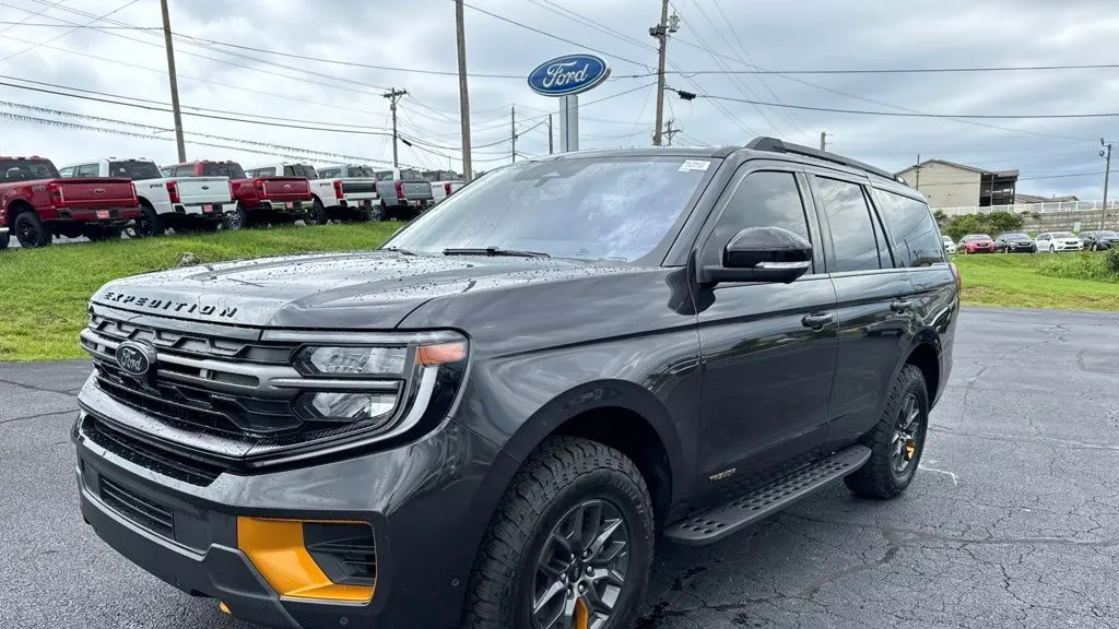 2025 Ford Expedition Tremor