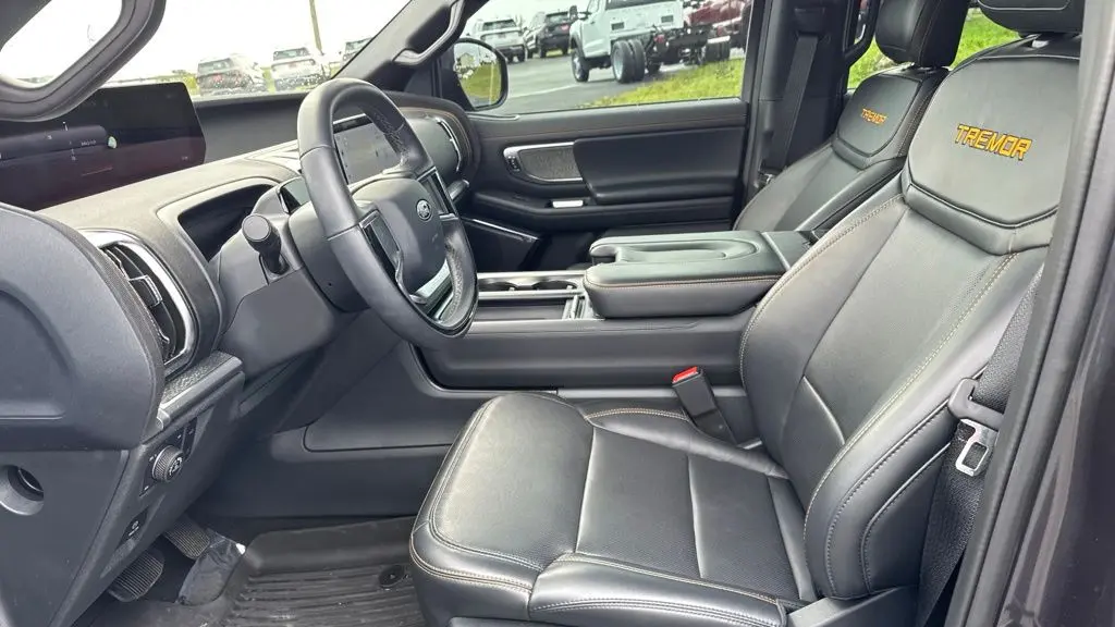 2025 Ford Expedition Tremor