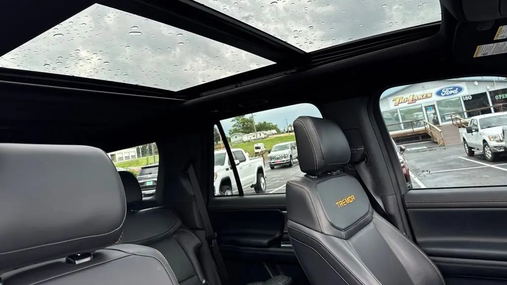 2025 Ford Expedition Tremor