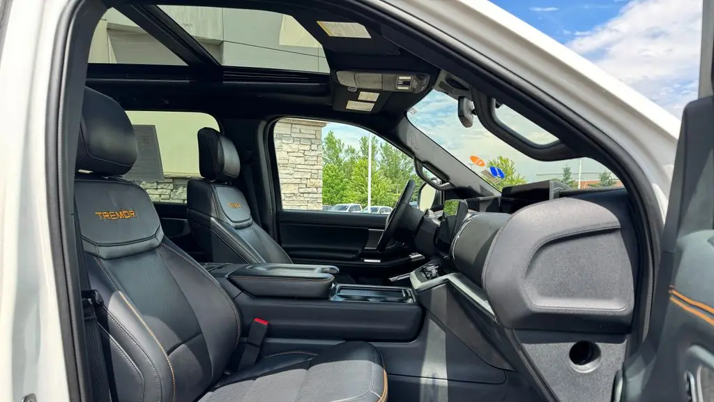 2025 Ford Expedition Tremor