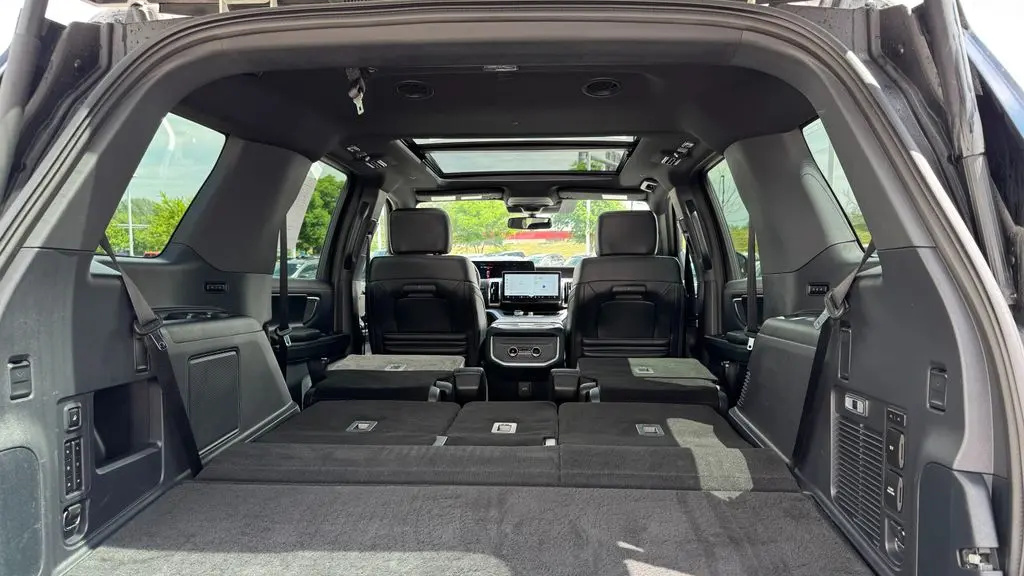 2025 Ford Expedition Tremor
