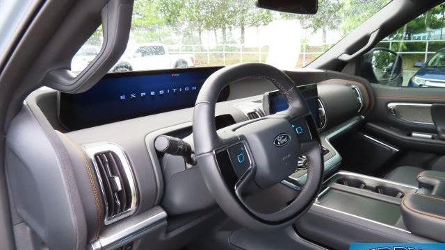 2025 Ford Expedition Tremor