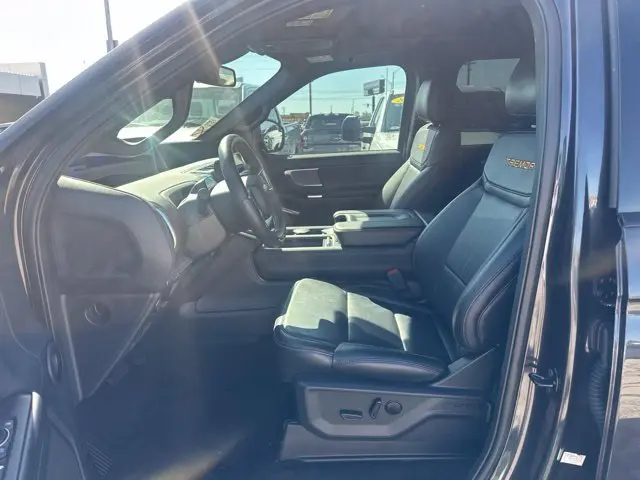 2025 Ford Expedition - $70,312