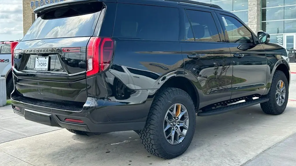 2025 Ford Expedition Tremor