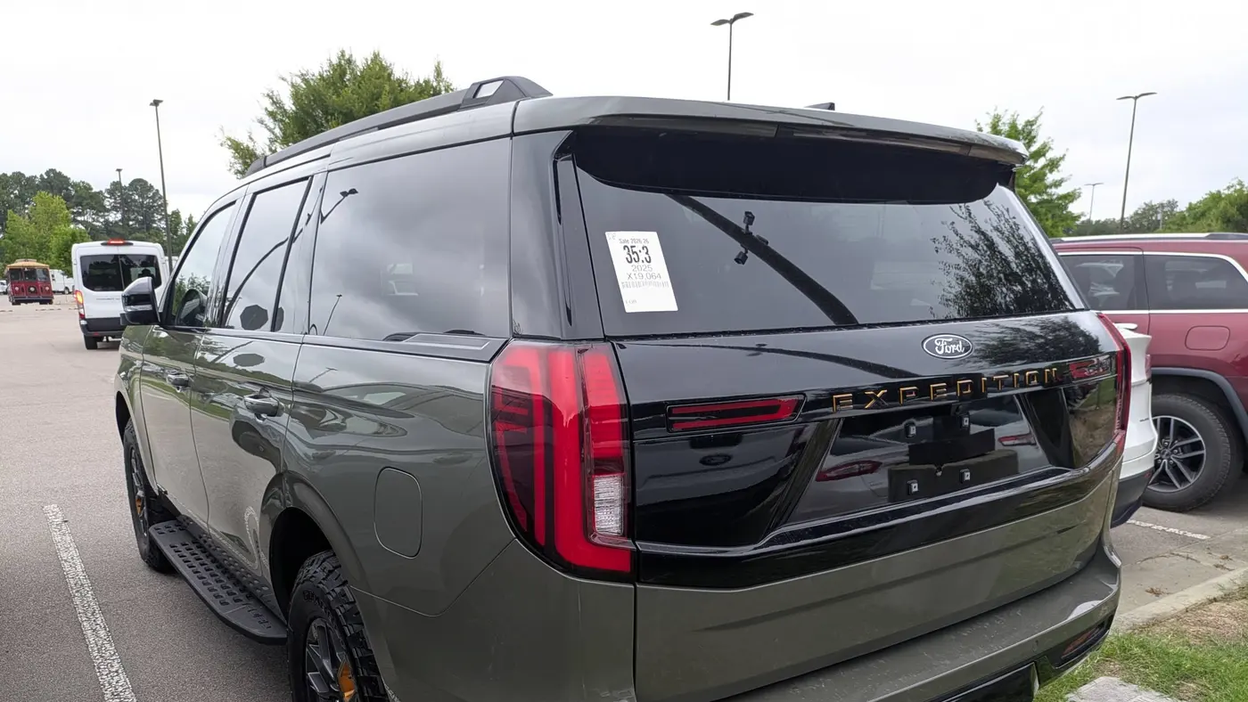2025 Ford Expedition Tremor