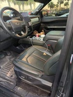 2022 Expedition Thumbnail 17