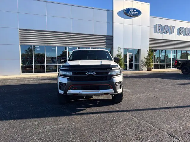 2022 Ford Expedition - $44,727