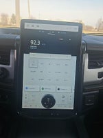 2022 Expedition Thumbnail 17