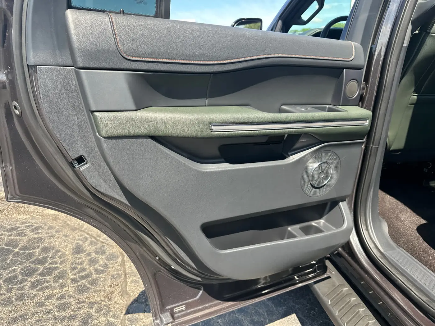 2022 Ford Expedition - $50,898