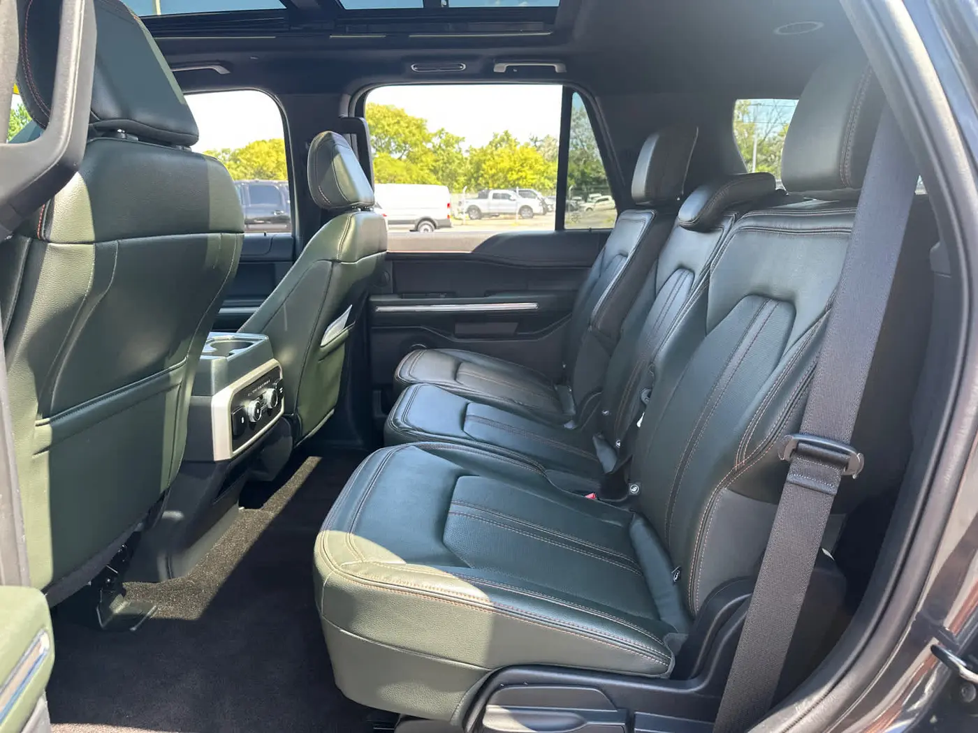 2022 Ford Expedition - $50,898