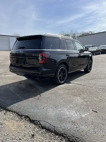 2023 Ford Expedition - $51,911