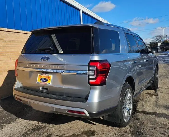 2023 Ford Expedition - $45,525