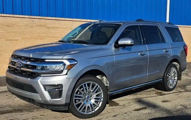 2023 Ford Expedition - $45,525
