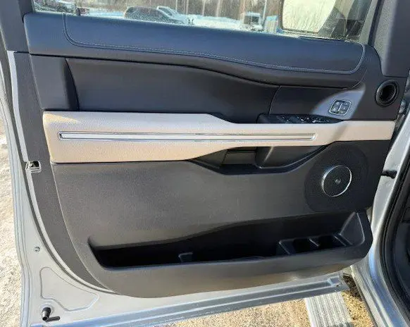 2023 Ford Expedition - $45,525