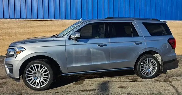 2023 Ford Expedition - $45,525