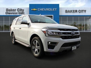 2023 Ford Expedition with Oxford White Exterior