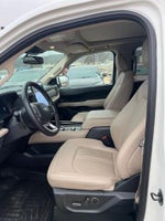 2024 Expedition Thumbnail 9