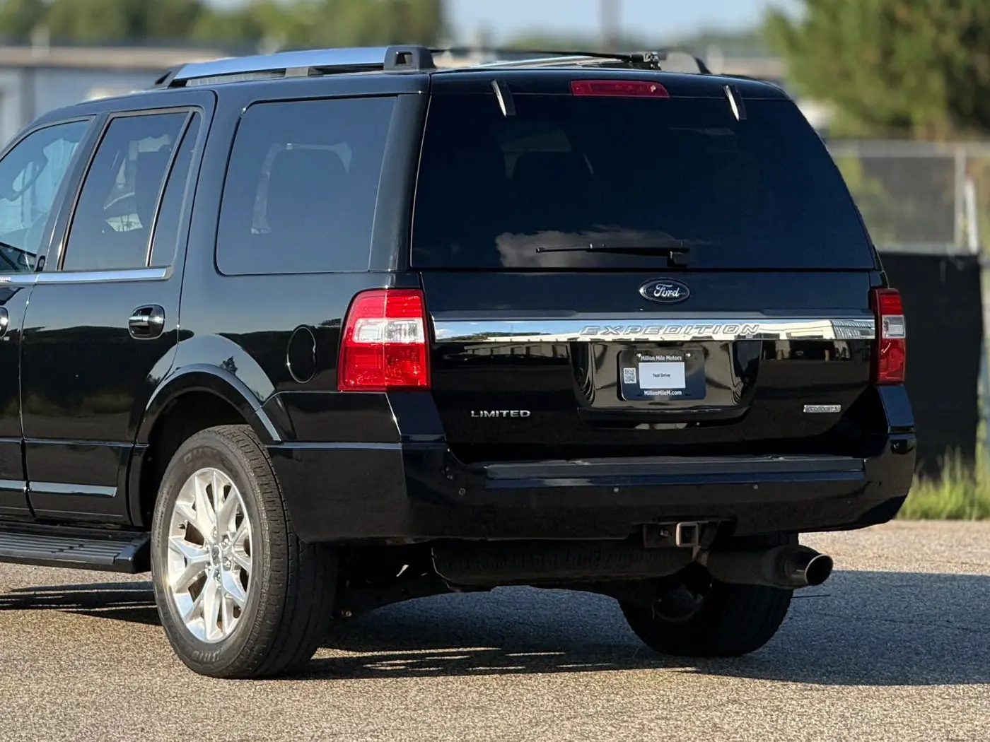 2017 Ford Expedition - $9,950