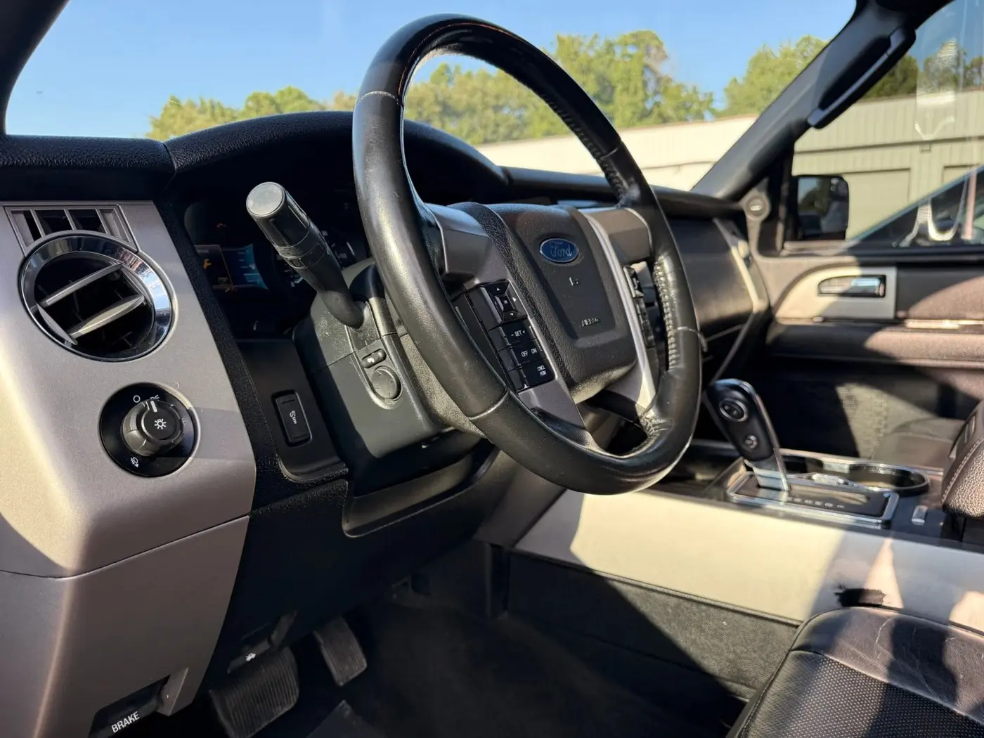 2017 Ford Expedition - $9,950