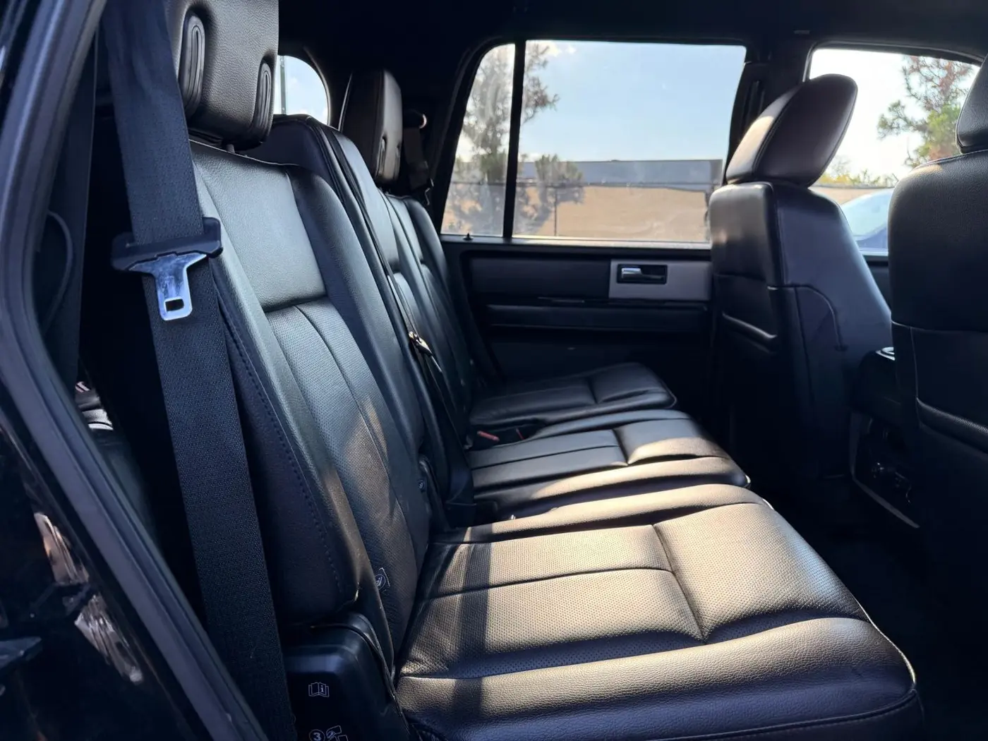 2017 Ford Expedition - $9,950