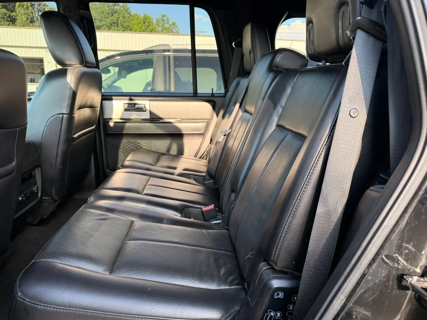 2017 Ford Expedition - $9,950