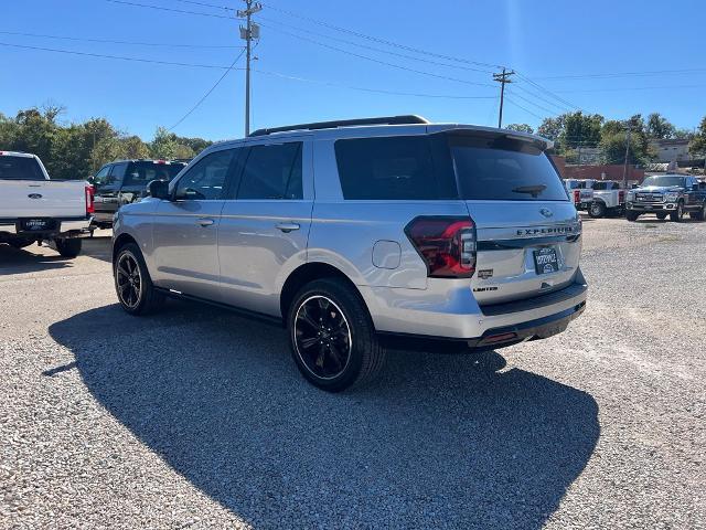 2022 Ford Expedition - $42,900