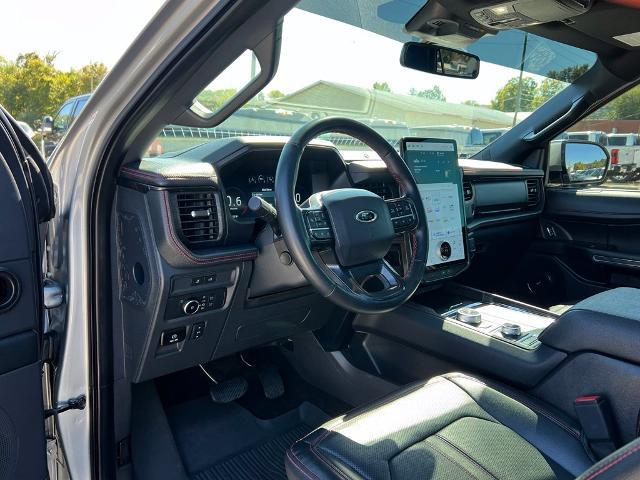 2022 Ford Expedition - $42,900