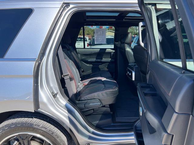 2022 Ford Expedition - $42,900