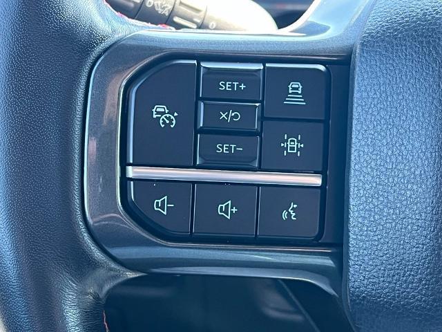 2022 Ford Expedition - $42,900