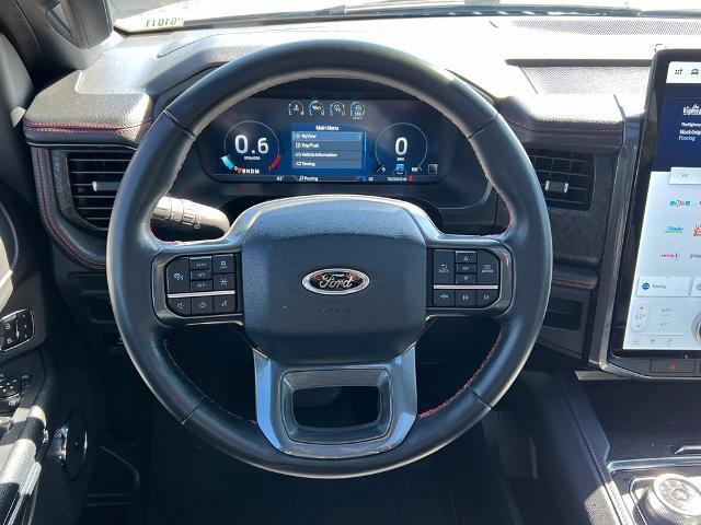2022 Ford Expedition - $42,900