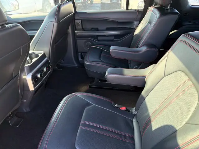 2022 Ford Expedition - $43,912