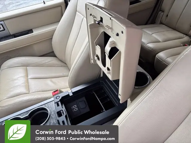 2017 Ford Expedition - $14,393