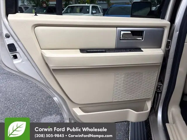 2017 Ford Expedition - $14,393