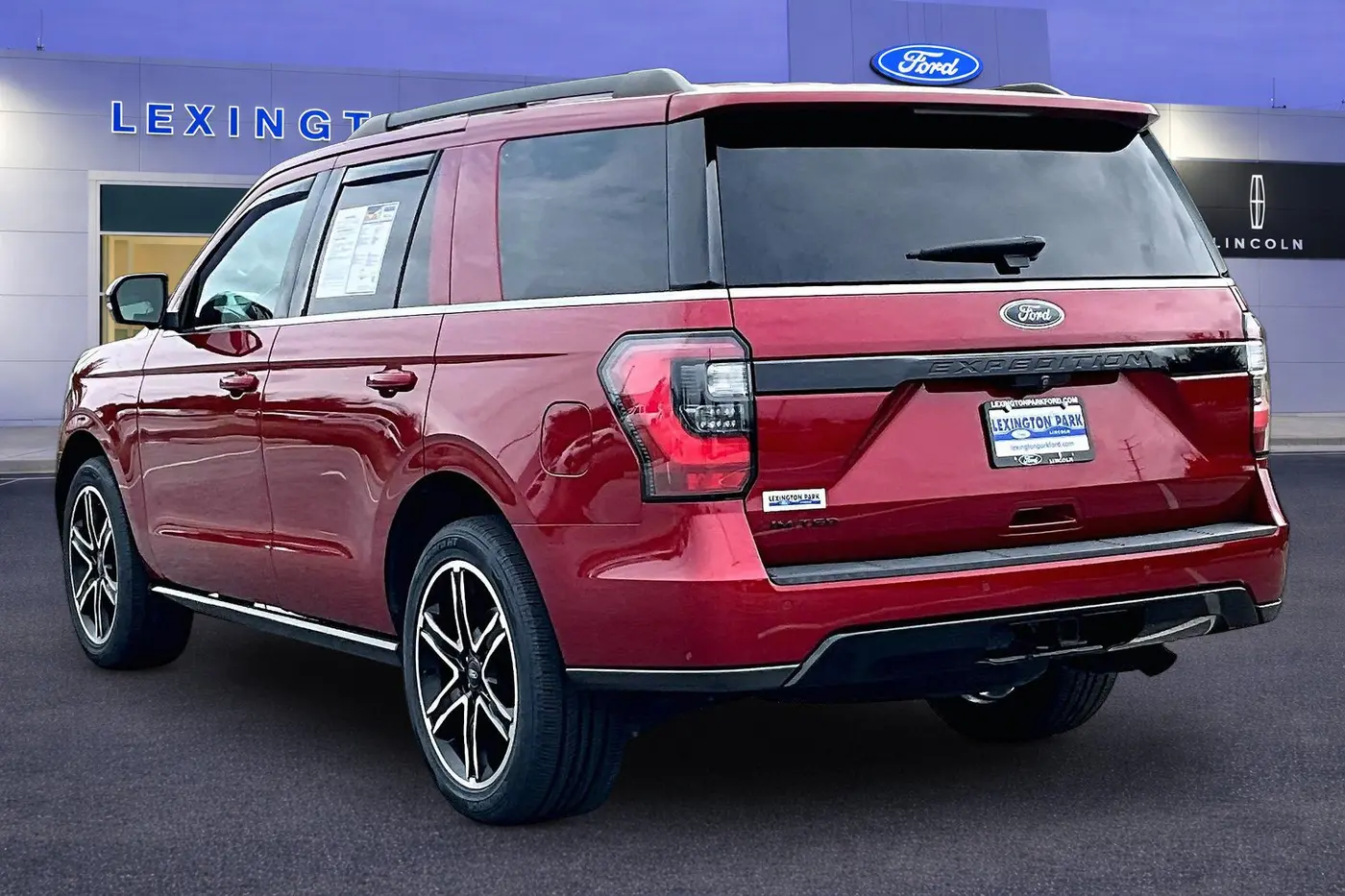 2019 Ford Expedition - $26,900