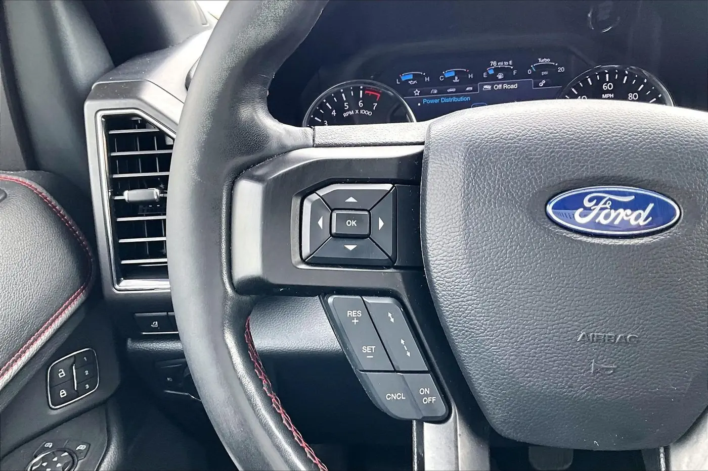 2019 Ford Expedition - $26,900