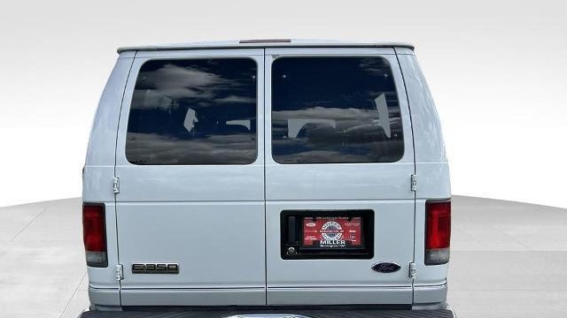 2006 Ford E-Series E-350 SD Chateau