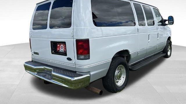 2006 Ford E-Series E-350 SD Chateau