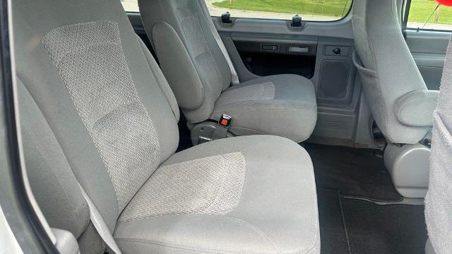 2006 Ford E-Series E-350 SD Chateau