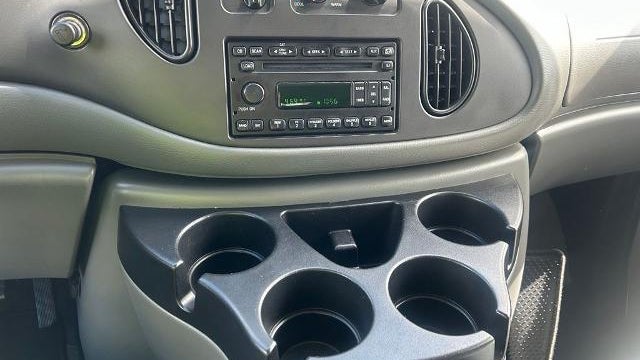 2006 Ford E-Series E-350 SD Chateau