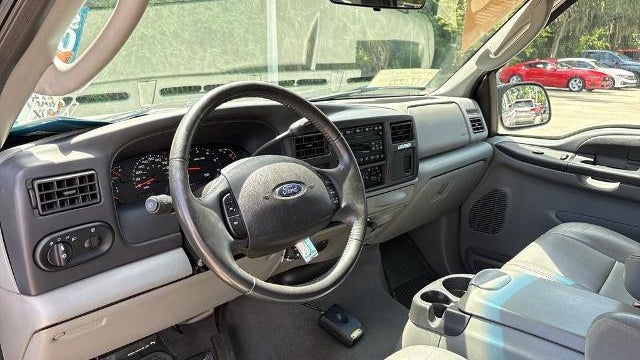 2005 Ford Excursion XLS