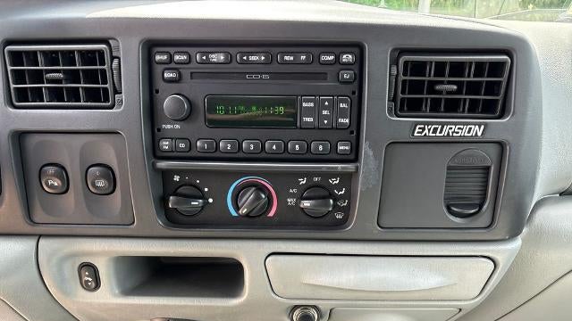 2005 Ford Excursion XLS