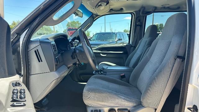 2004 Ford Excursion XLS