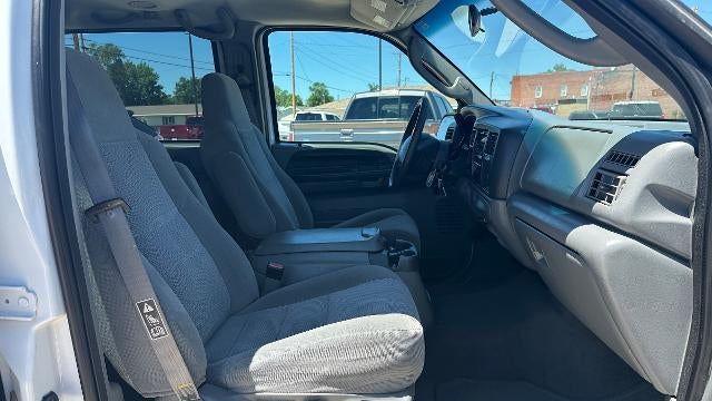 2004 Ford Excursion XLS
