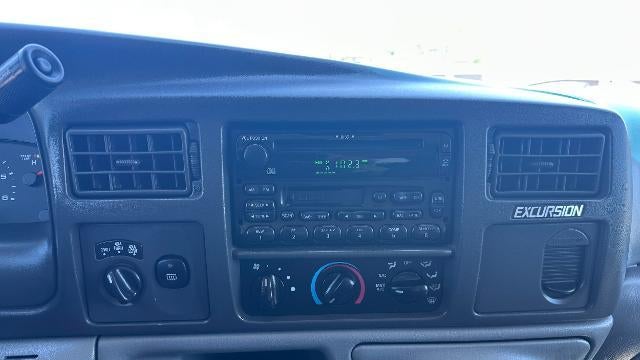 2004 Ford Excursion XLS