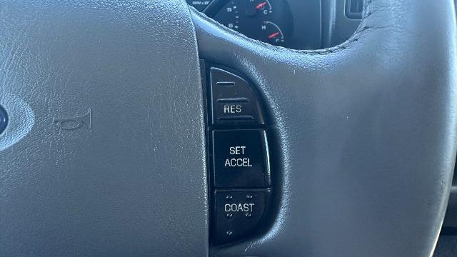 2004 Ford Excursion XLS